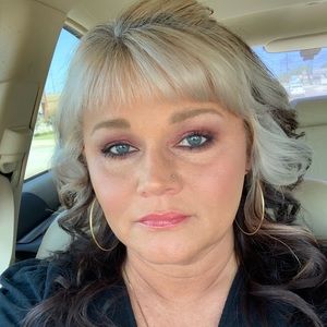 Meet your Posher, Christie